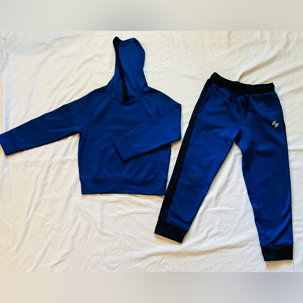 Boys Tracksuit-size 5/6 & 7/8